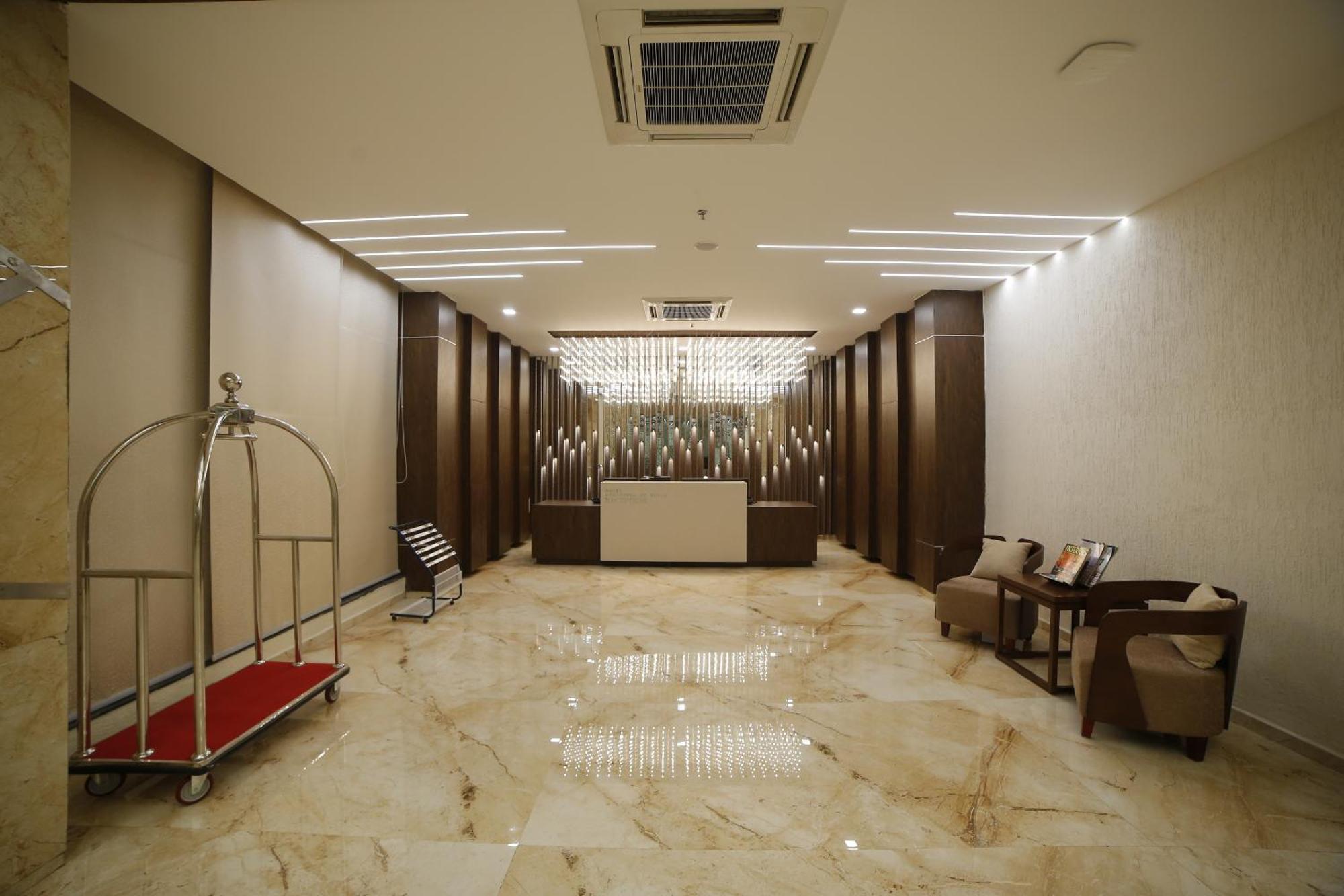 Hotel Annapurna De Royal Guntur Luaran gambar