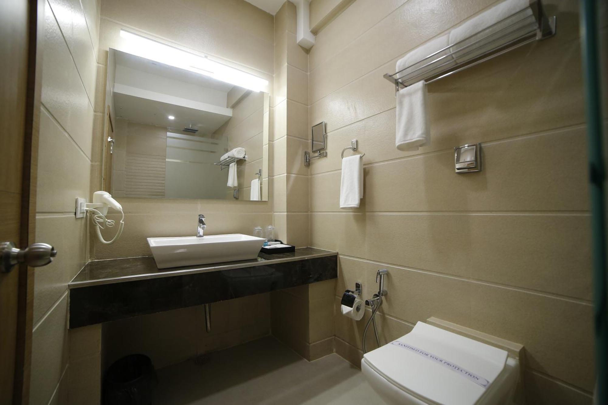 Hotel Annapurna De Royal Guntur Luaran gambar