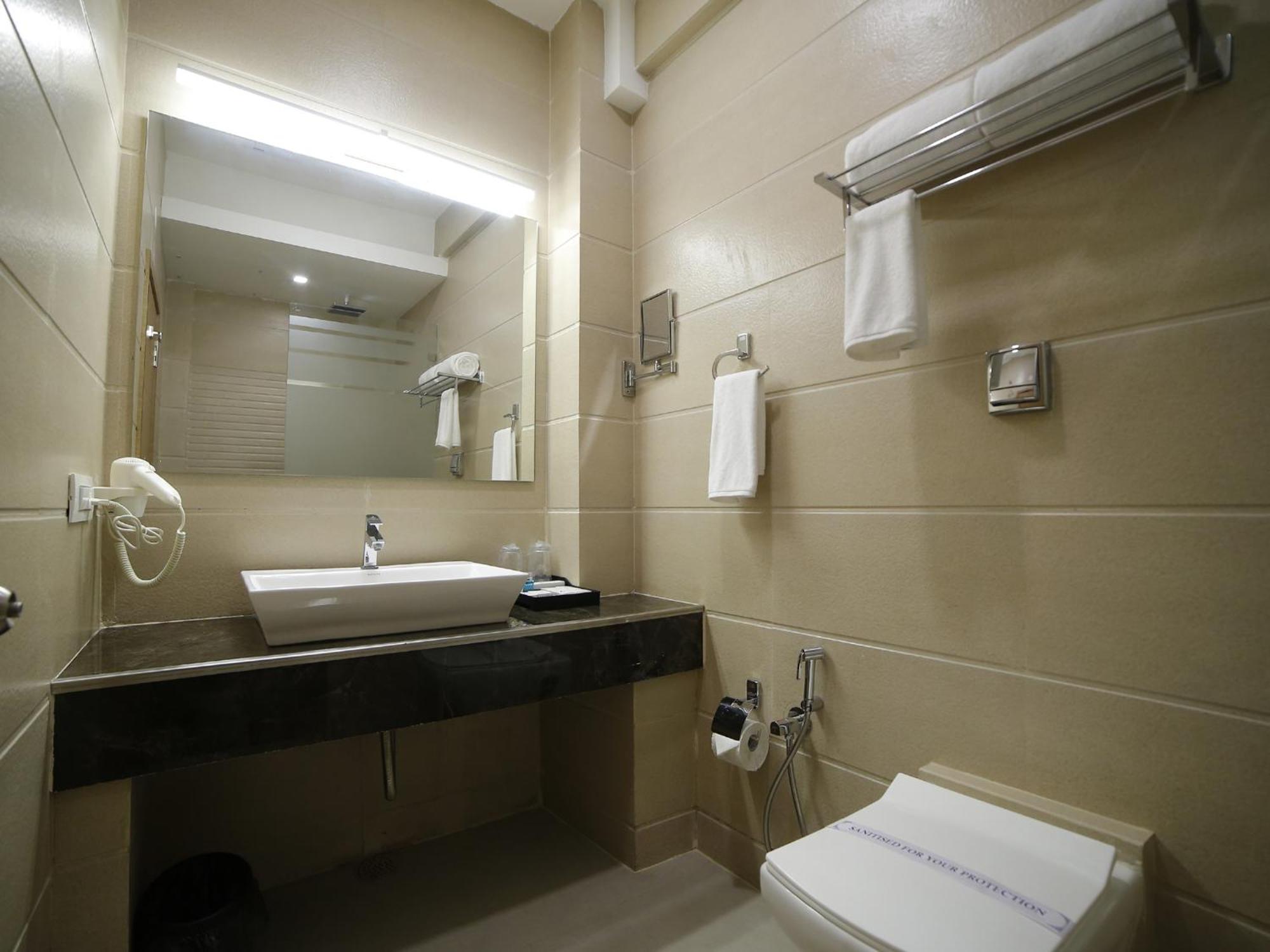 Hotel Annapurna De Royal Guntur Luaran gambar