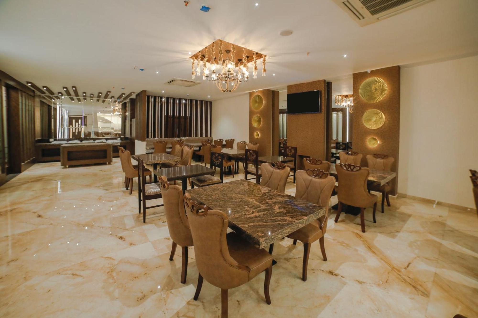 Hotel Annapurna De Royal Guntur Luaran gambar